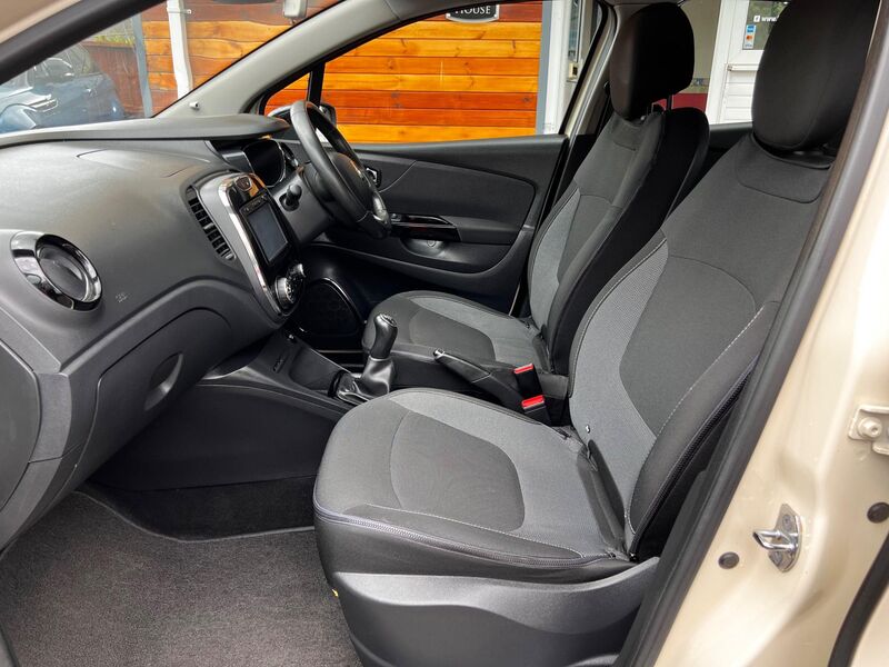 RENAULT CAPTUR