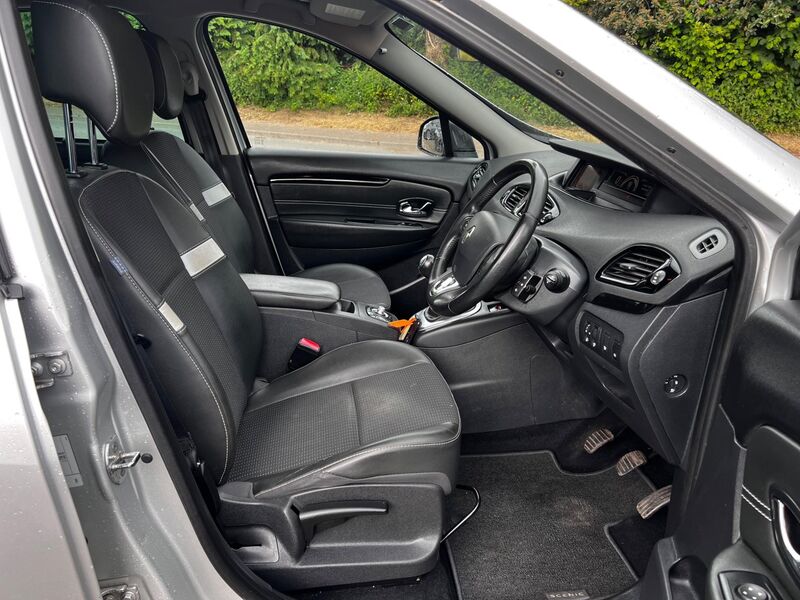 RENAULT SCENIC