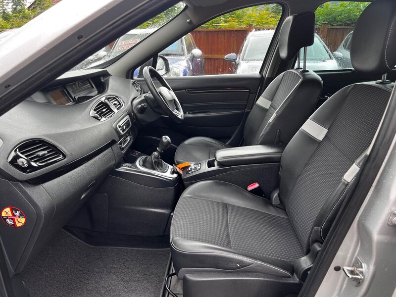RENAULT SCENIC