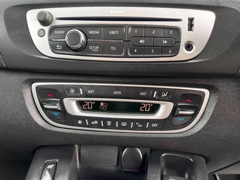RENAULT SCENIC