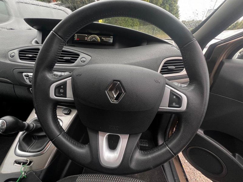 RENAULT SCENIC