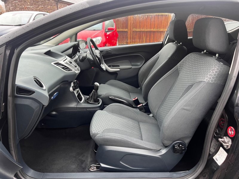 FORD FIESTA