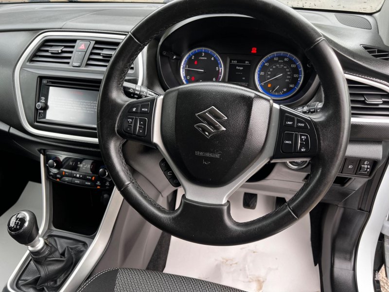 SUZUKI SX4 S-CROSS