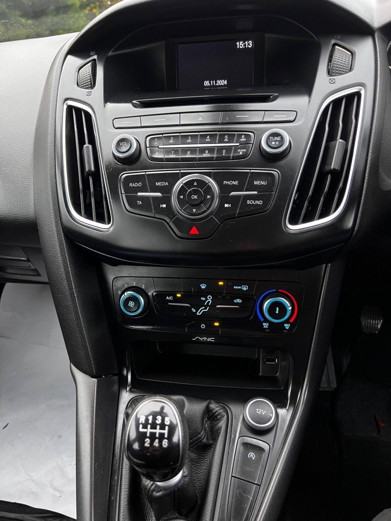 FORD FOCUS