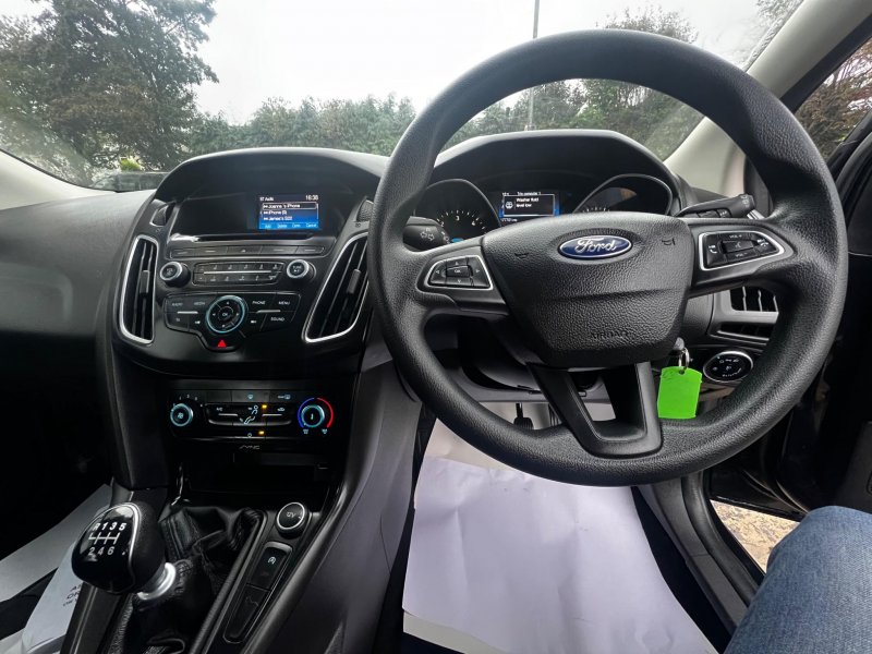 FORD FOCUS