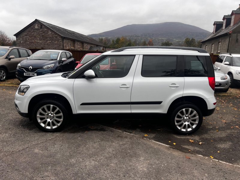 SKODA YETI