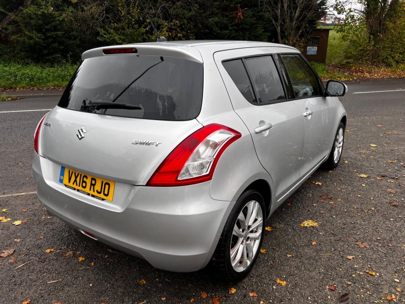 SUZUKI SWIFT