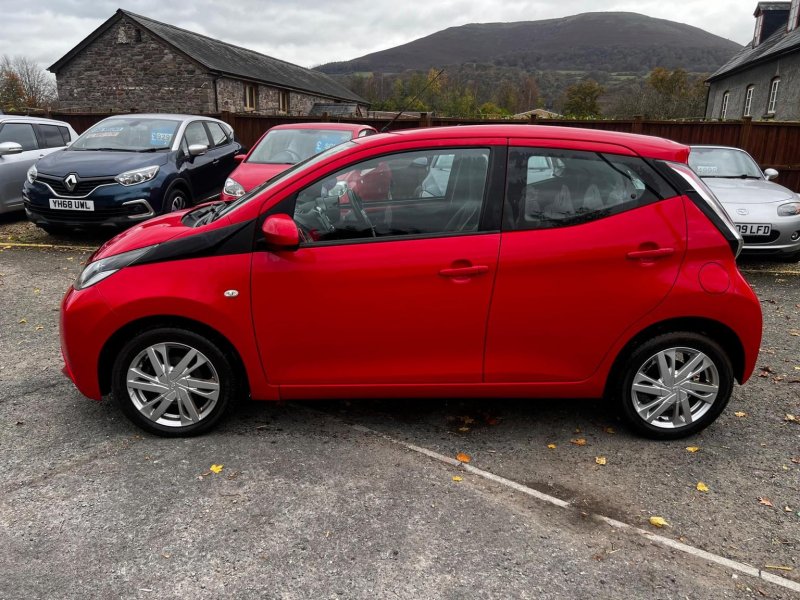 TOYOTA AYGO